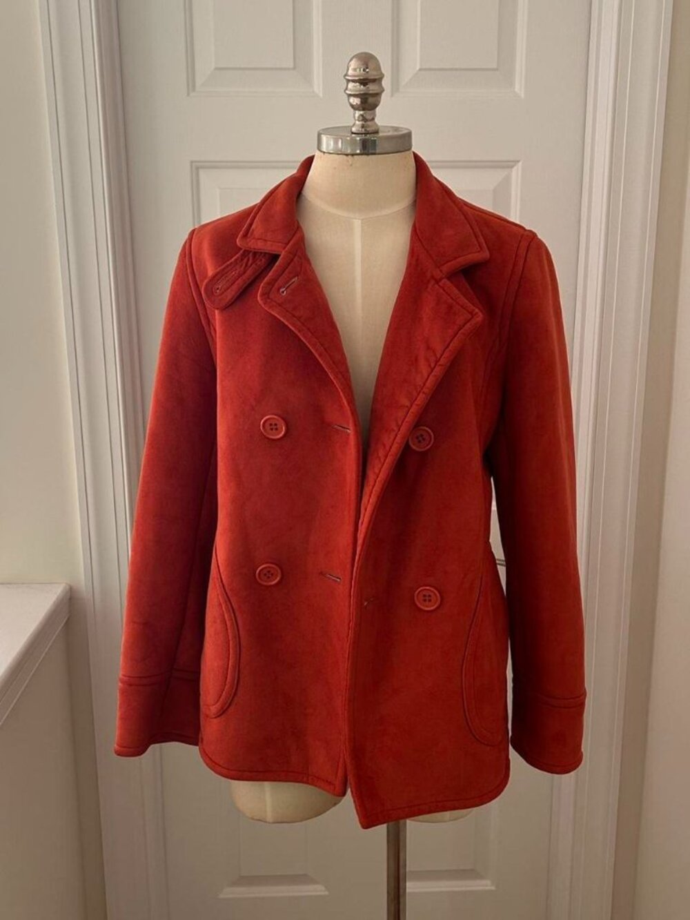 Gallery Orange jacket with pockets and buttons. Size M never worn